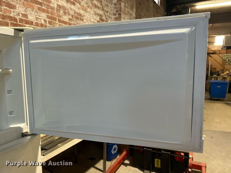 image for item OM9172 Fisher Scientific 13-986-111A flammable storage container