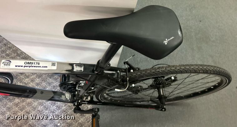 image for item OM9176 Felt Verza bike