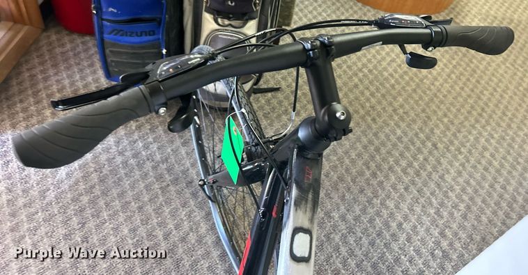 image for item OM9176 Felt Verza bike