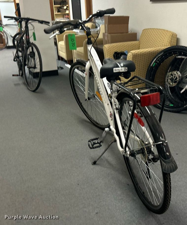 image for item OM9177 Infinity Boss Three Unisex Hybrid bike