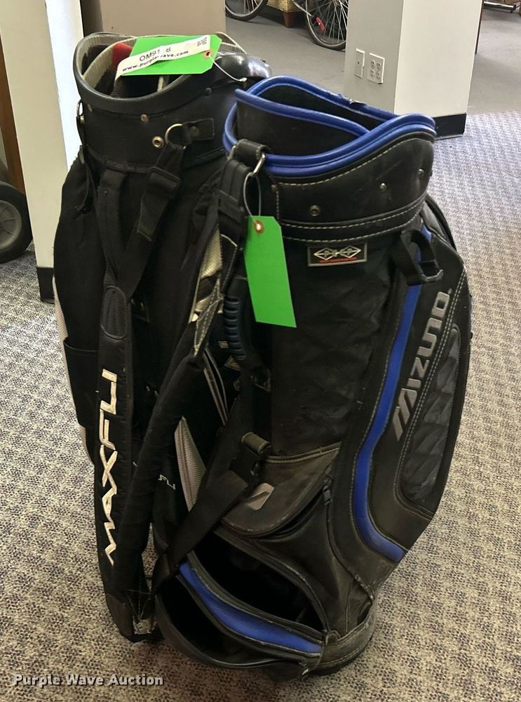 image for item OM9178 (2) golf bags