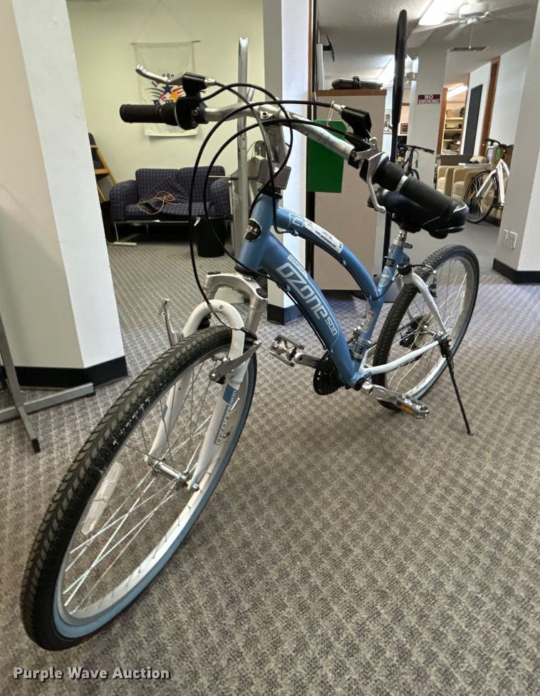 image for item OM9180 Canyon Ozone 500 bike