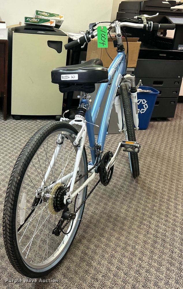 image for item OM9180 Canyon Ozone 500 bike