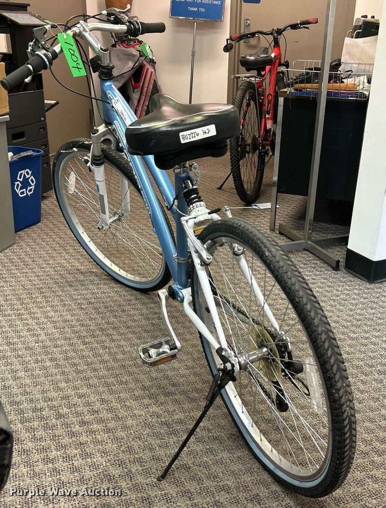 image for item OM9180 Canyon Ozone 500 bike