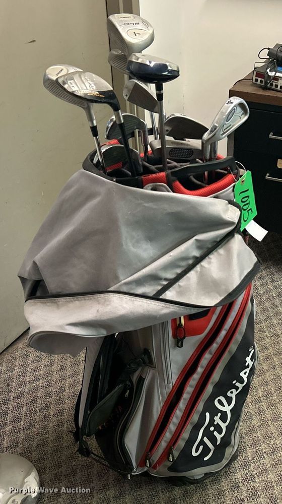 image for item OM9181 Golf clubs