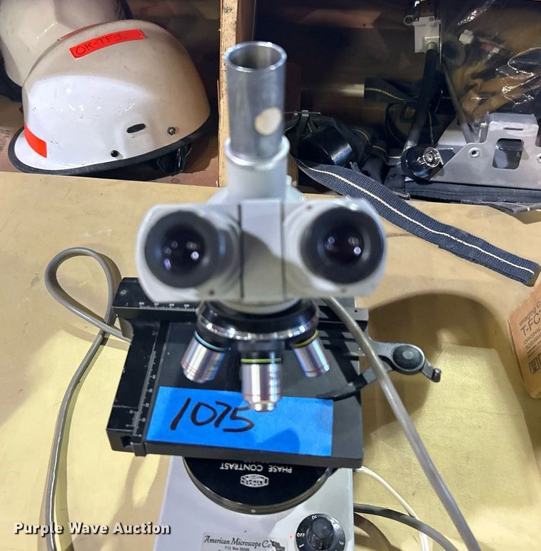 image for item OM9185 Bausch and Lomb microscope