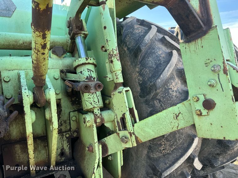 image for item DH1925 1985 Steiger Cougar KR-1280  4WD tractor