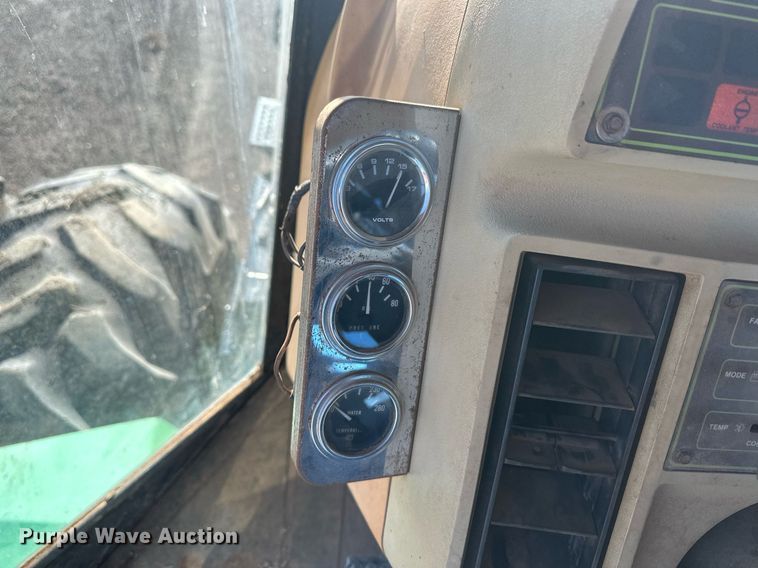 image for item DH1925 1985 Steiger Cougar KR-1280  4WD tractor