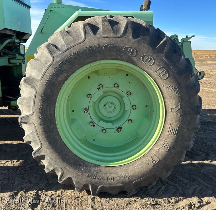 image for item DH1925 1985 Steiger Cougar KR-1280  4WD tractor