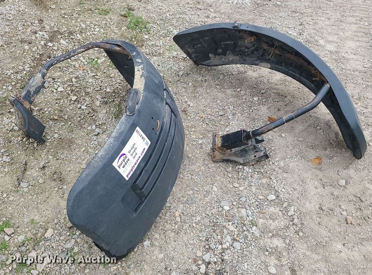 image for item DK4139 John Deere  fenders