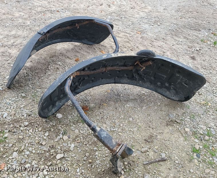 image for item DK4139 John Deere  fenders