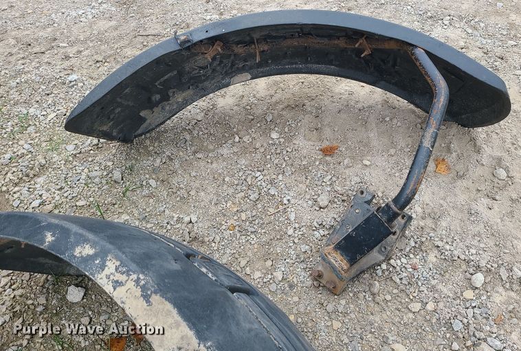 image for item DK4139 John Deere  fenders