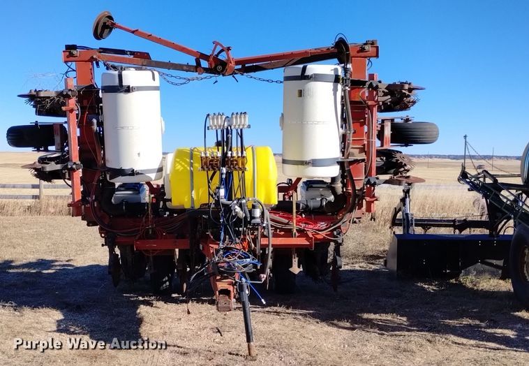 image for item DK8886 White 6128  planter