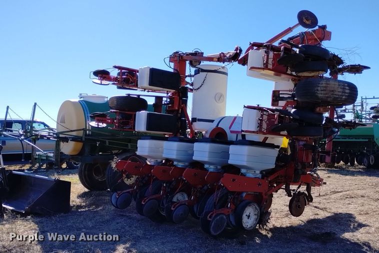 image for item DK8886 White 6128  planter