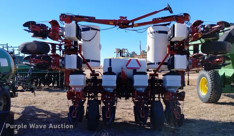 image for item DK8886 White 6128  planter