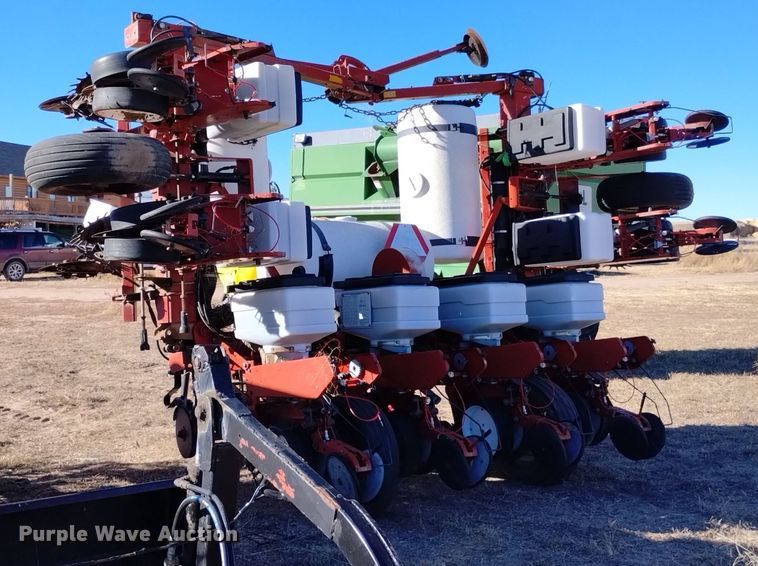 image for item DK8886 White 6128  planter