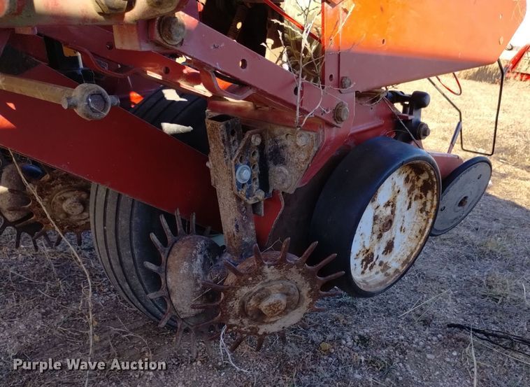 image for item DK8886 White 6128  planter