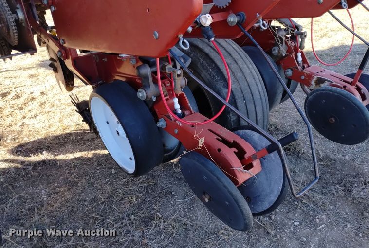 image for item DK8886 White 6128  planter