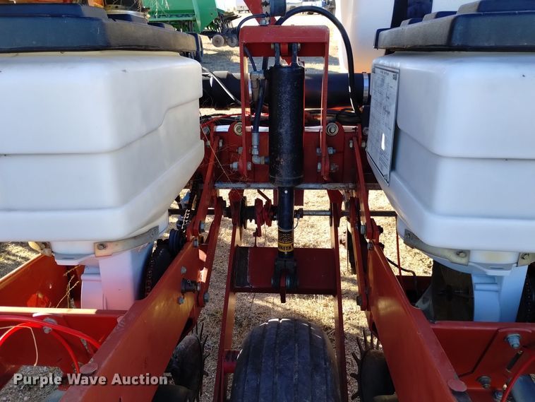 image for item DK8886 White 6128  planter