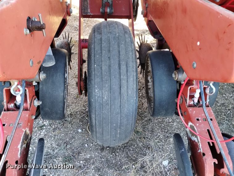 image for item DK8886 White 6128  planter