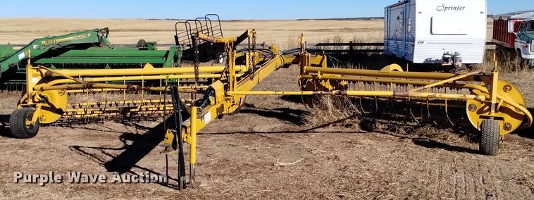 image for item DK8888 1994 Vermeer R23  rotary hay rake