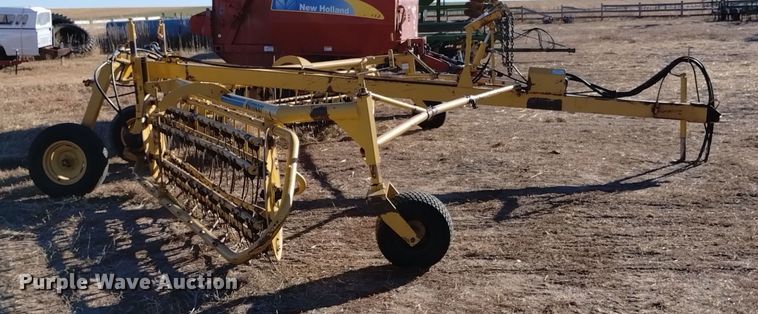 image for item DK8888 1994 Vermeer R23  rotary hay rake