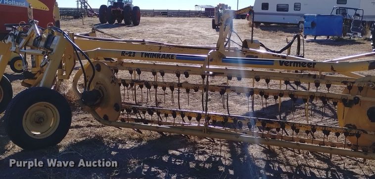 image for item DK8888 1994 Vermeer R23  rotary hay rake