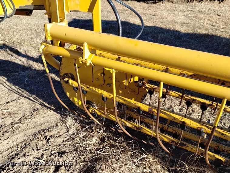 image for item DK8888 1994 Vermeer R23  rotary hay rake