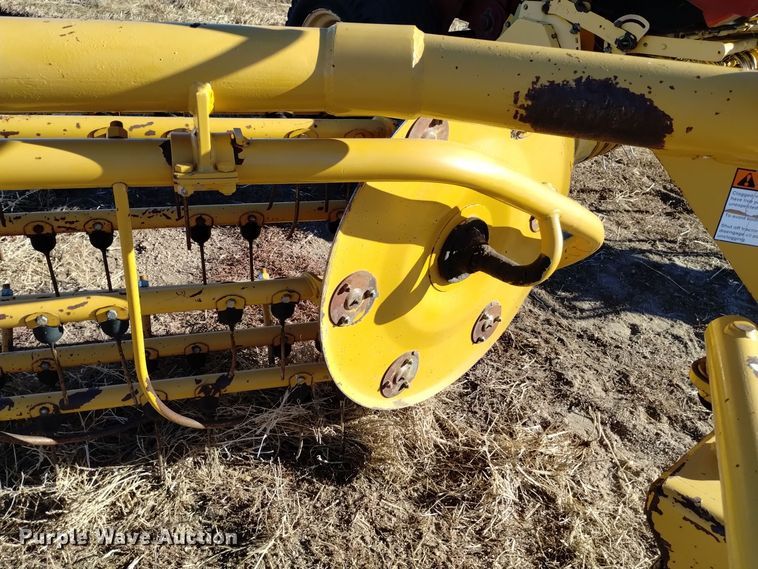 image for item DK8888 1994 Vermeer R23  rotary hay rake