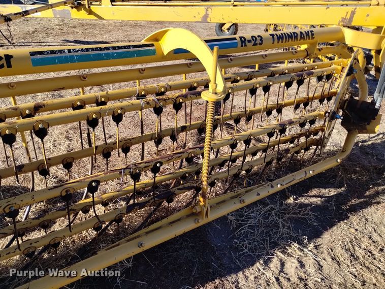 image for item DK8888 1994 Vermeer R23  rotary hay rake