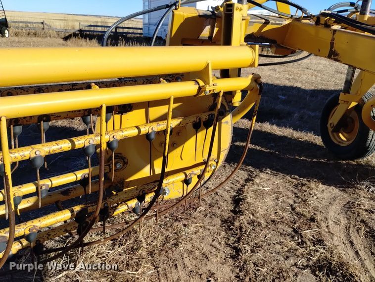 image for item DK8888 1994 Vermeer R23  rotary hay rake