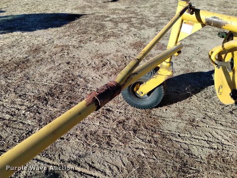 image for item DK8888 1994 Vermeer R23  rotary hay rake