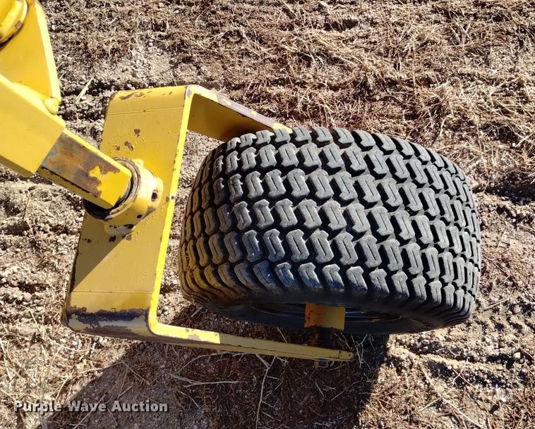 image for item DK8888 1994 Vermeer R23  rotary hay rake