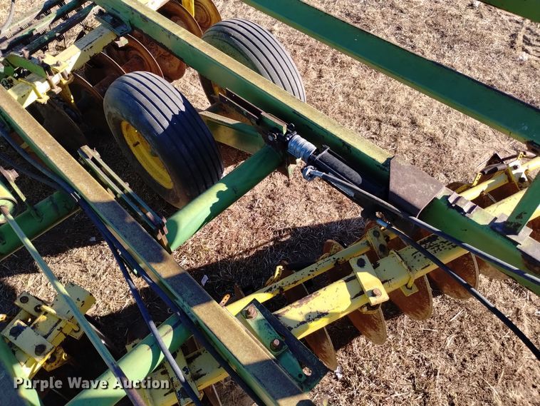 image for item DK8889 John Deere 230  double off-set disk