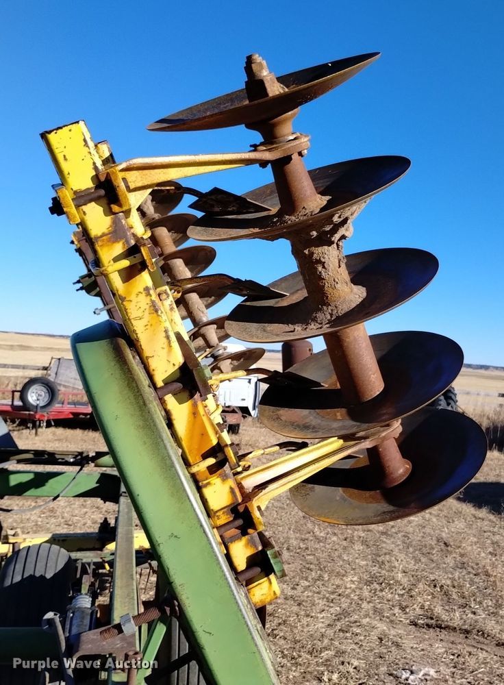 image for item DK8889 John Deere 230  double off-set disk