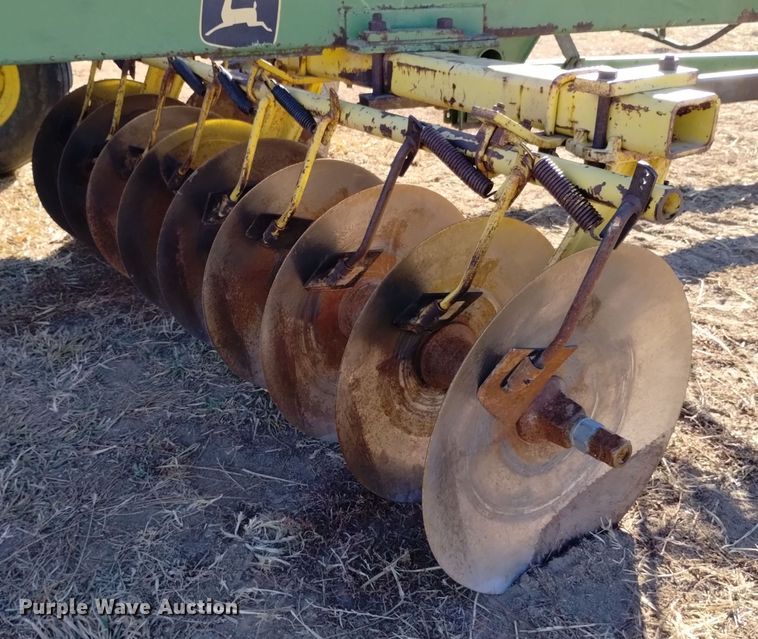 image for item DK8889 John Deere 230  double off-set disk