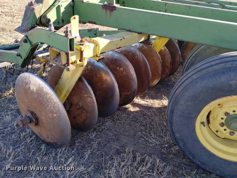 image for item DK8889 John Deere 230  double off-set disk