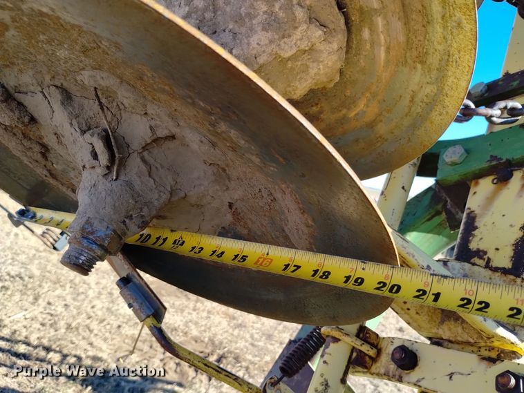 image for item DK8889 John Deere 230  double off-set disk