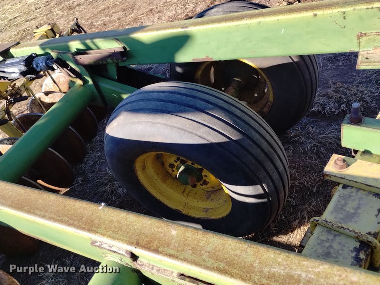 image for item DK8889 John Deere 230  double off-set disk