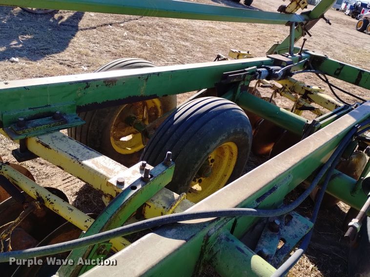 image for item DK8889 John Deere 230  double off-set disk