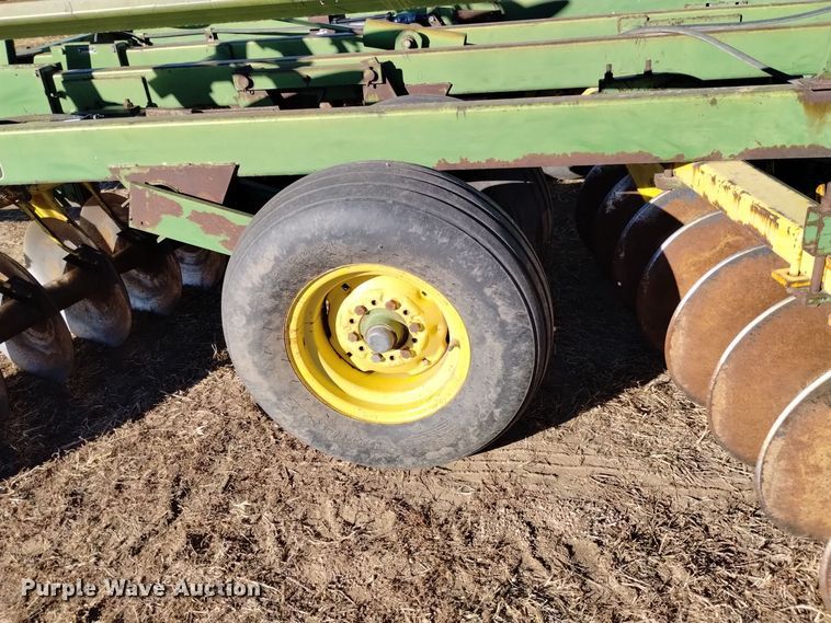 image for item DK8889 John Deere 230  double off-set disk