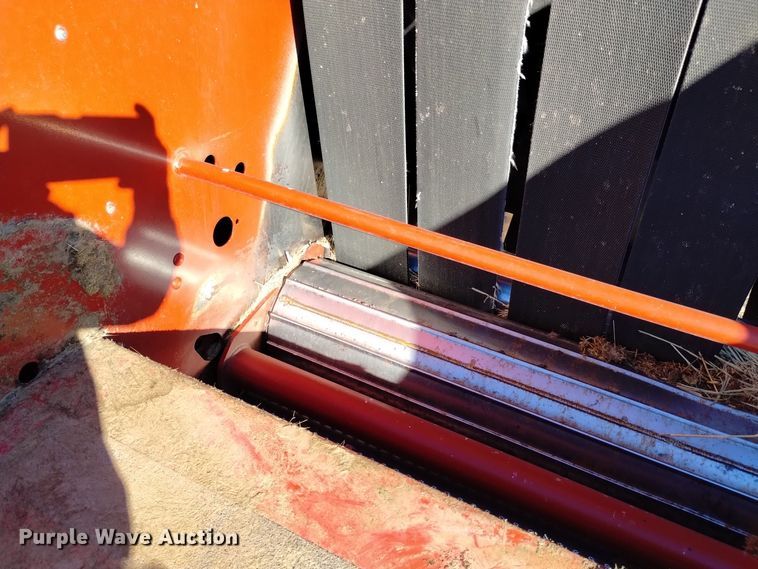 image for item DK8892 New Holland BR7090  round baler