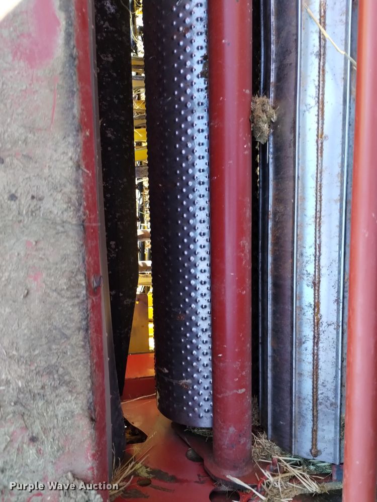 image for item DK8892 New Holland BR7090  round baler