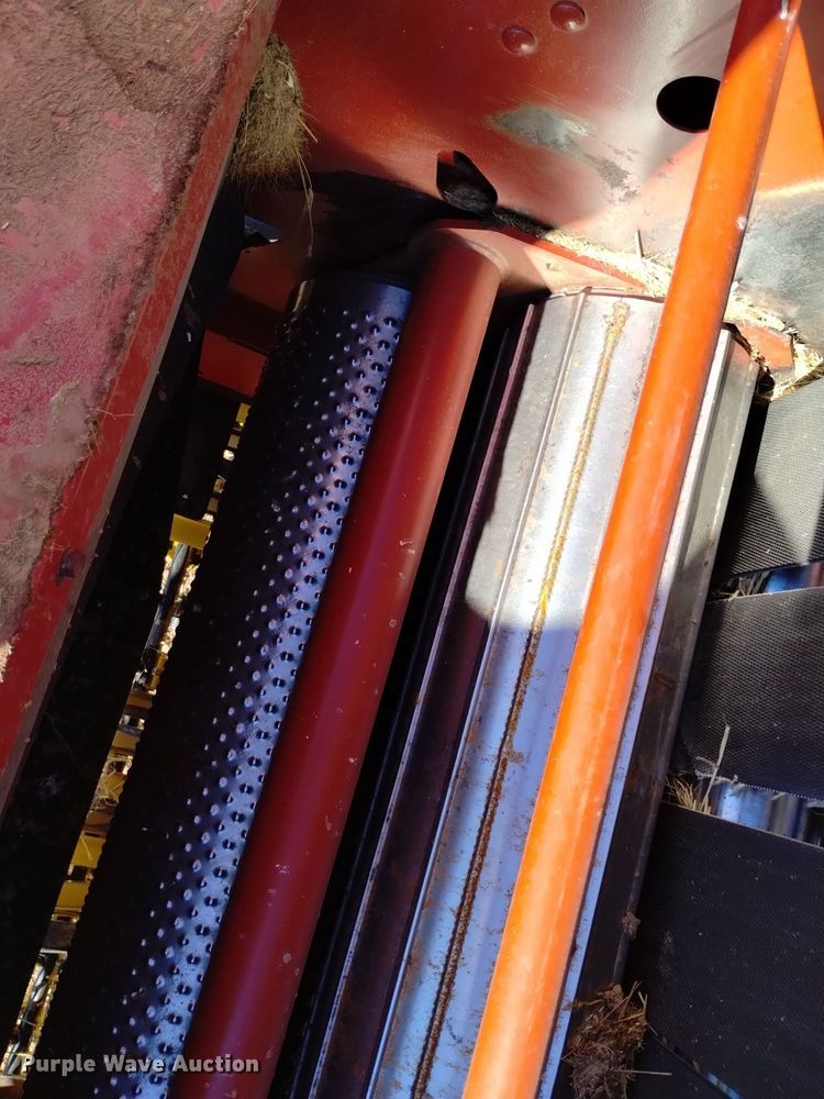 image for item DK8892 New Holland BR7090  round baler