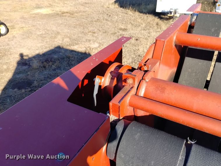 image for item DK8892 New Holland BR7090  round baler