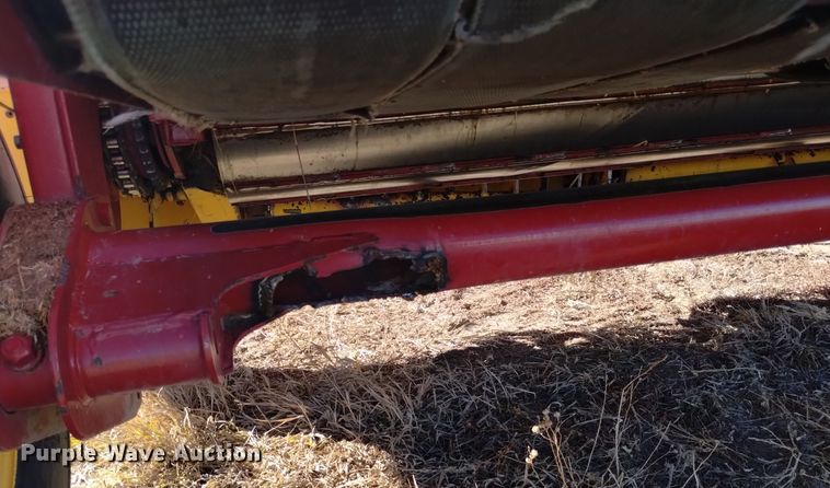 image for item DK8892 New Holland BR7090  round baler