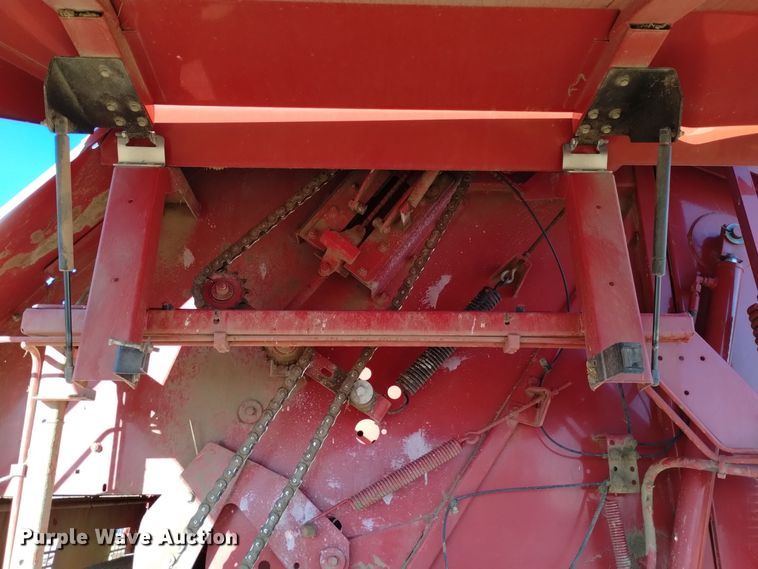 image for item DK8892 New Holland BR7090  round baler