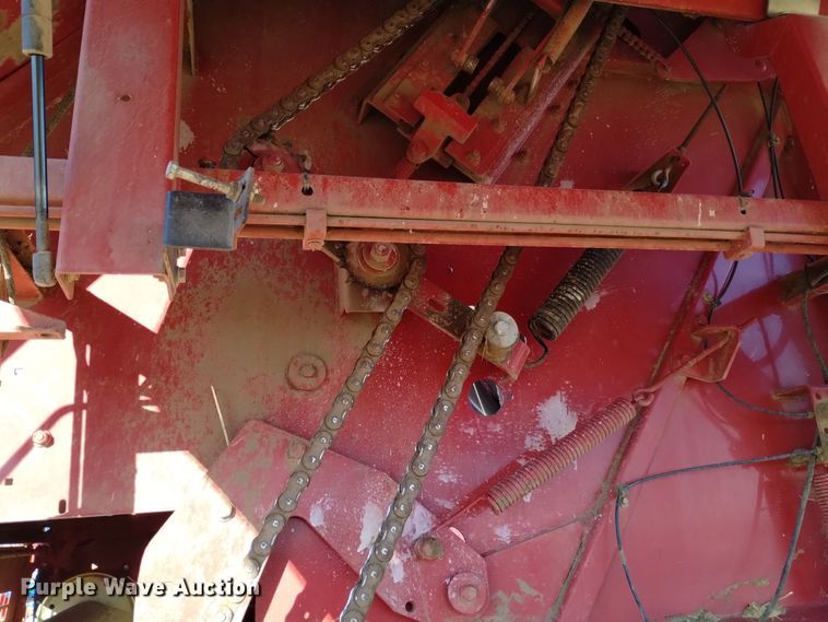 image for item DK8892 New Holland BR7090  round baler