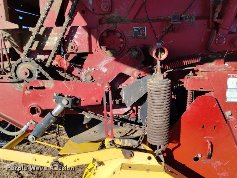 image for item DK8892 New Holland BR7090  round baler