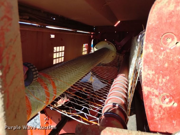 image for item DK8892 New Holland BR7090  round baler